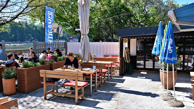 Biergartl an der Donau