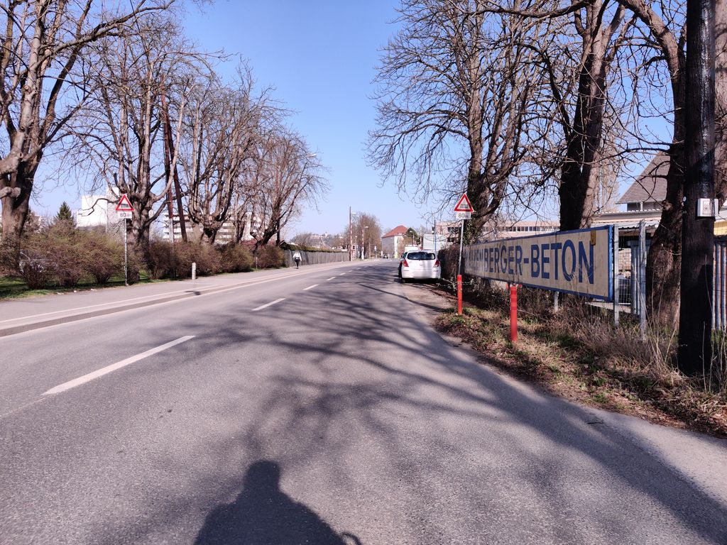 Helene-Serfecz-Platz